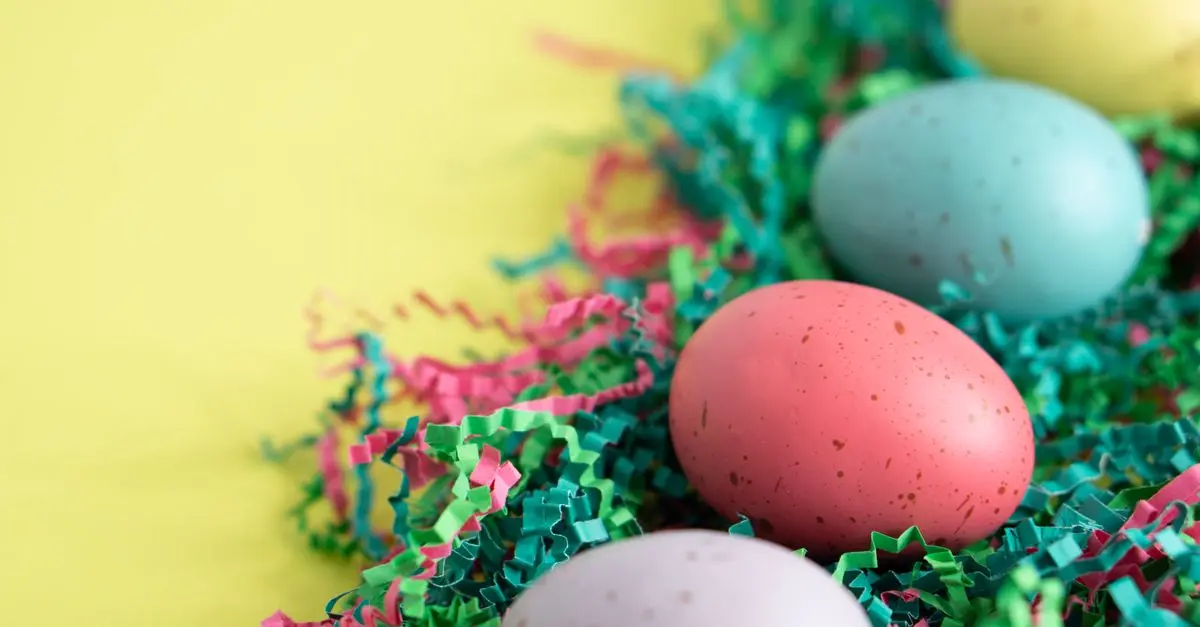 Les œufs de Pâques : histoire, significations et traditions
