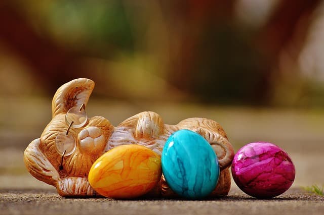 Les meilleurs œufs de Pâques à travers le monde : traditions et recettes